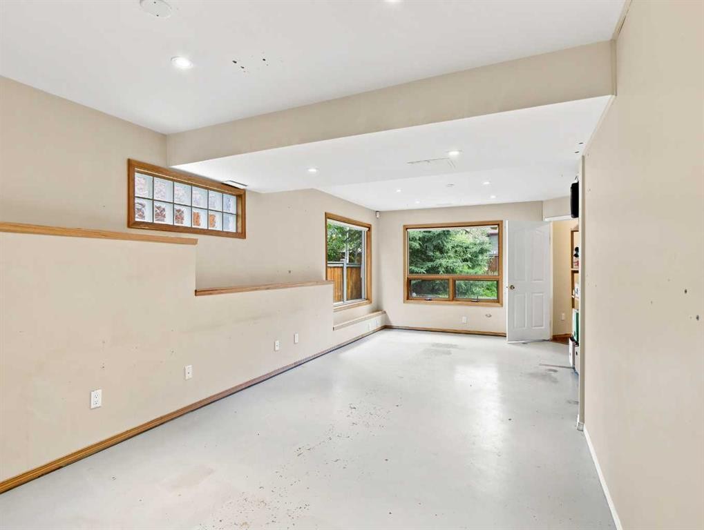 









2


Terrace Place

,
Canmore,




AB
T1W2Y3

