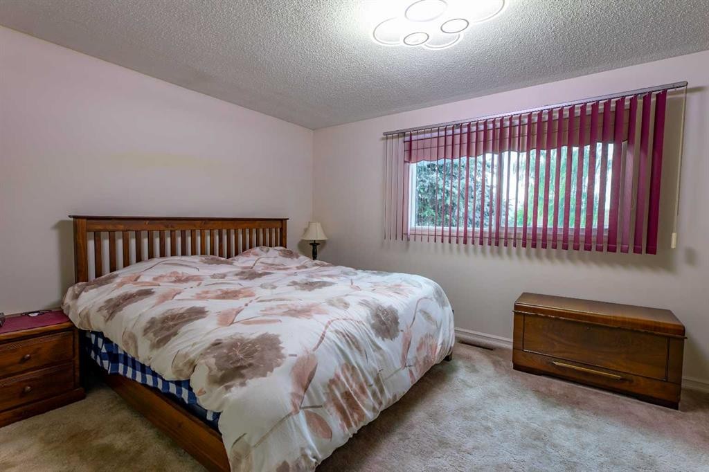 









121


Talbot

Drive,
Hinton,




AB
T7V 1M1

