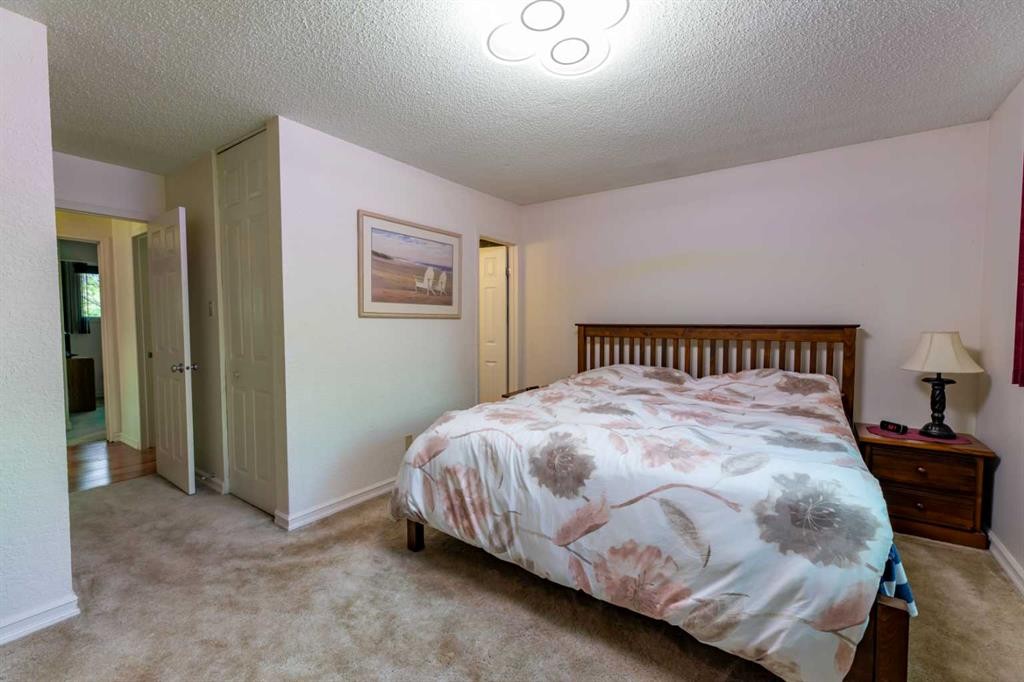 









121


Talbot

Drive,
Hinton,




AB
T7V 1M1

