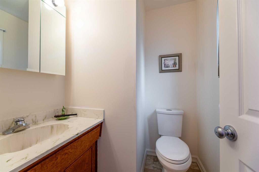









121


Talbot

Drive,
Hinton,




AB
T7V 1M1

