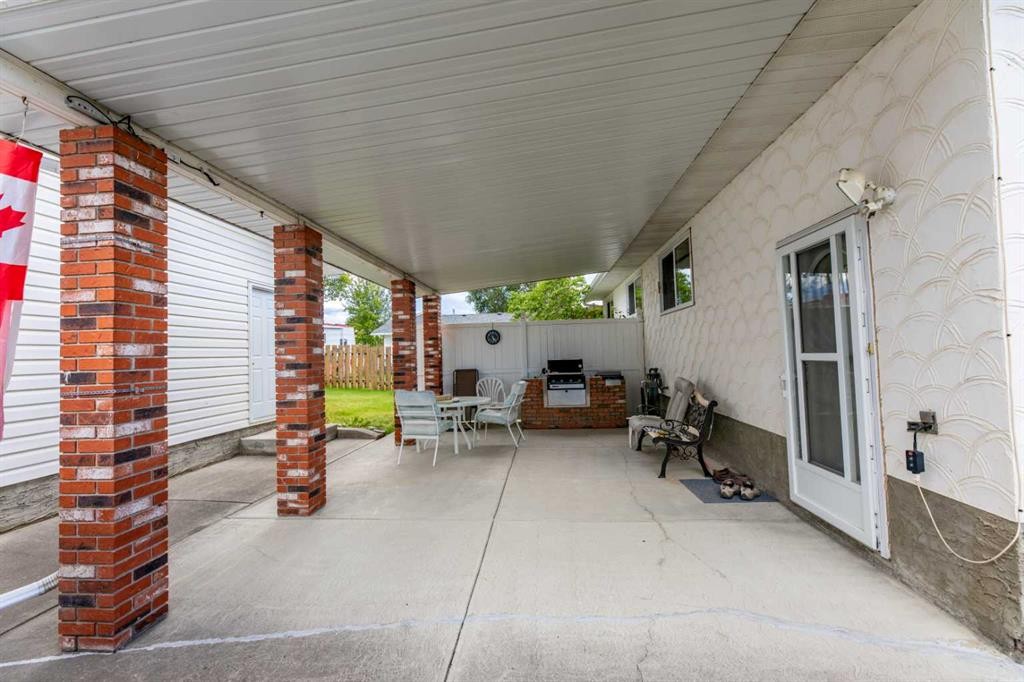 









121


Talbot

Drive,
Hinton,




AB
T7V 1M1

