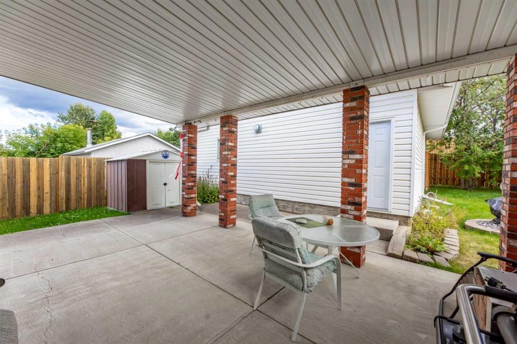 









121


Talbot

Drive,
Hinton,




AB
T7V 1M1

