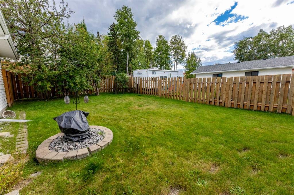 









121


Talbot

Drive,
Hinton,




AB
T7V 1M1

