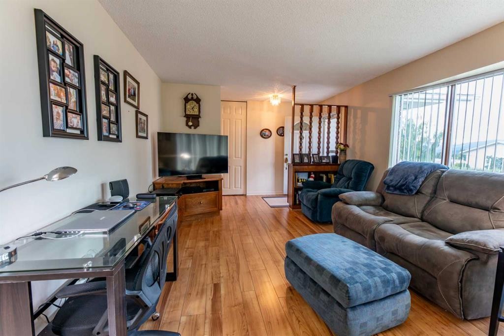









121


Talbot

Drive,
Hinton,




AB
T7V 1M1


