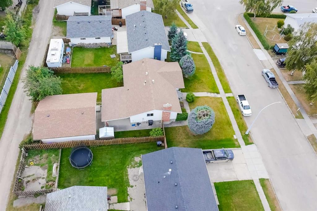 









121


Talbot

Drive,
Hinton,




AB
T7V 1M1

