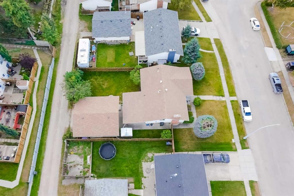 









121


Talbot

Drive,
Hinton,




AB
T7V 1M1

