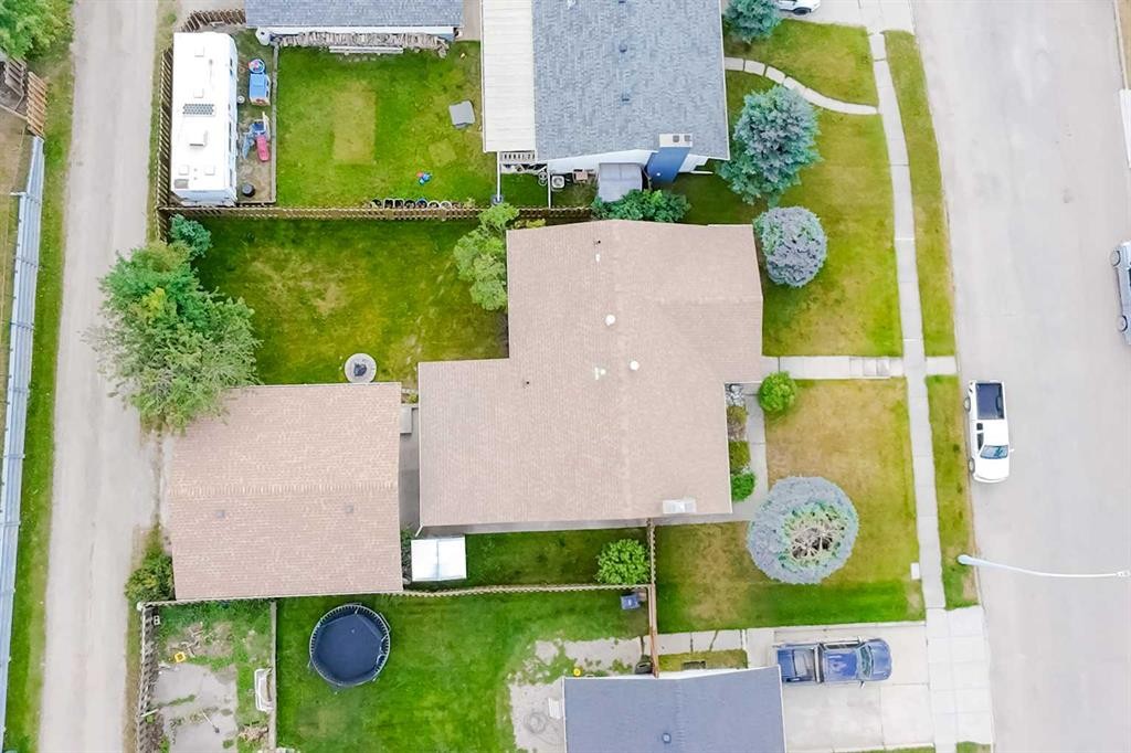 









121


Talbot

Drive,
Hinton,




AB
T7V 1M1

