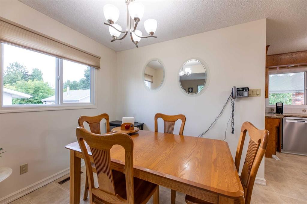 









121


Talbot

Drive,
Hinton,




AB
T7V 1M1

