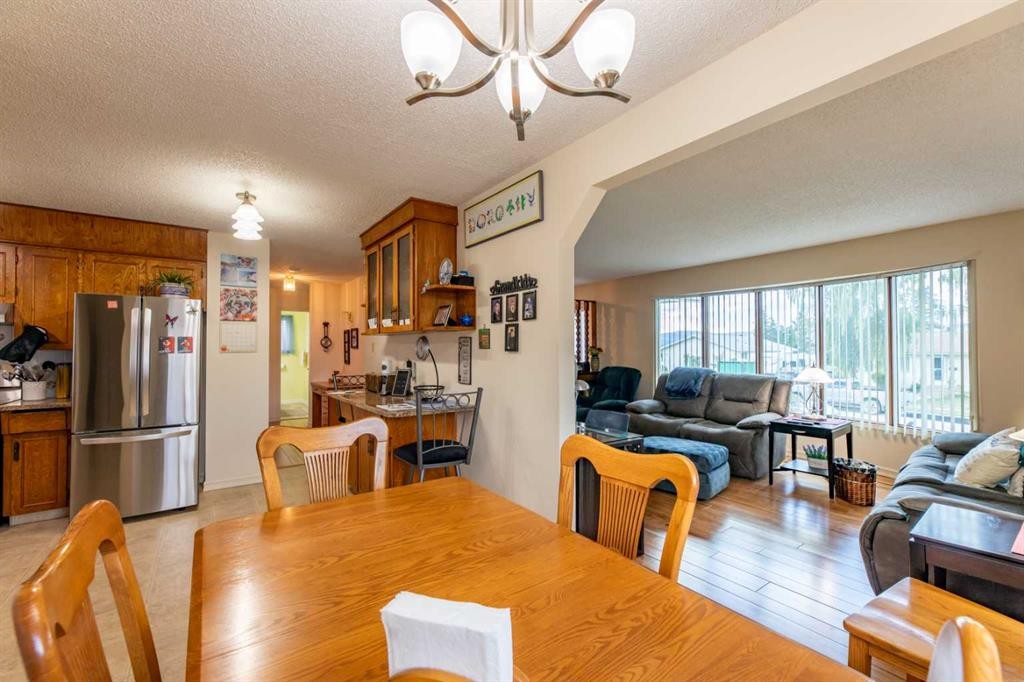 









121


Talbot

Drive,
Hinton,




AB
T7V 1M1


