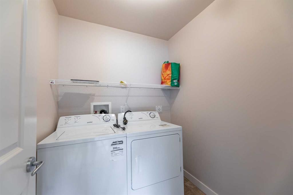 









109


Seabolt

Drive, 309,
Hinton,




AB
T7V 1K2

