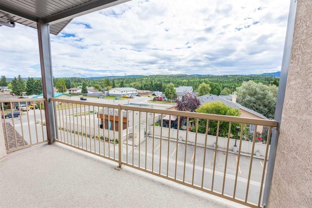 









109


Seabolt

Drive, 309,
Hinton,




AB
T7V 1K2

