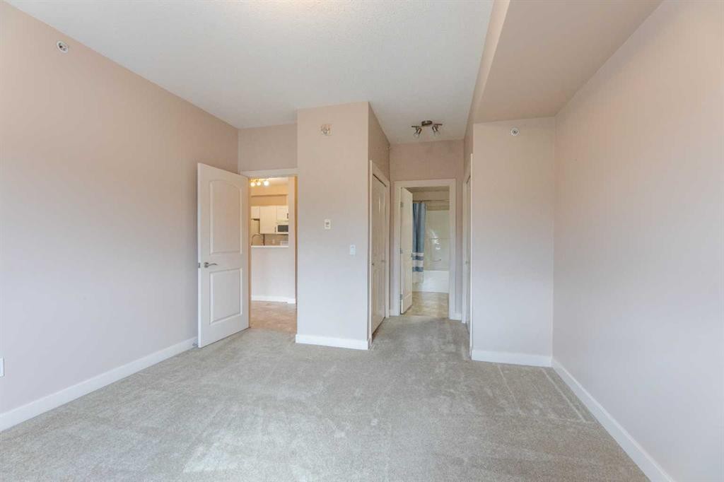 









109


Seabolt

Drive, 309,
Hinton,




AB
T7V 1K2

