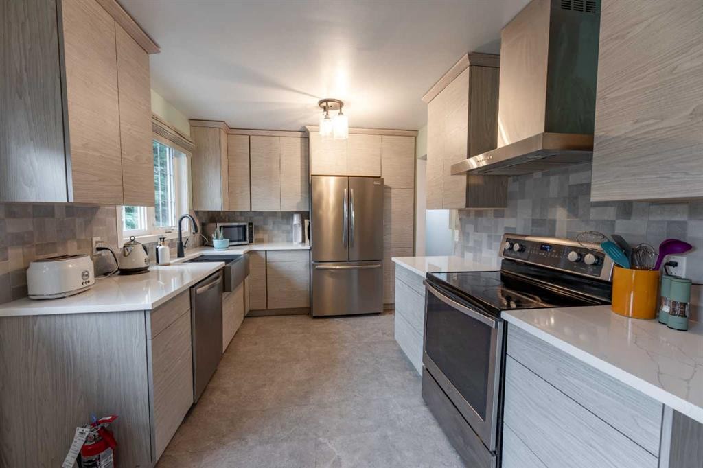 









134


Clark

Street,
Hinton,




AB
T7V 1L6

