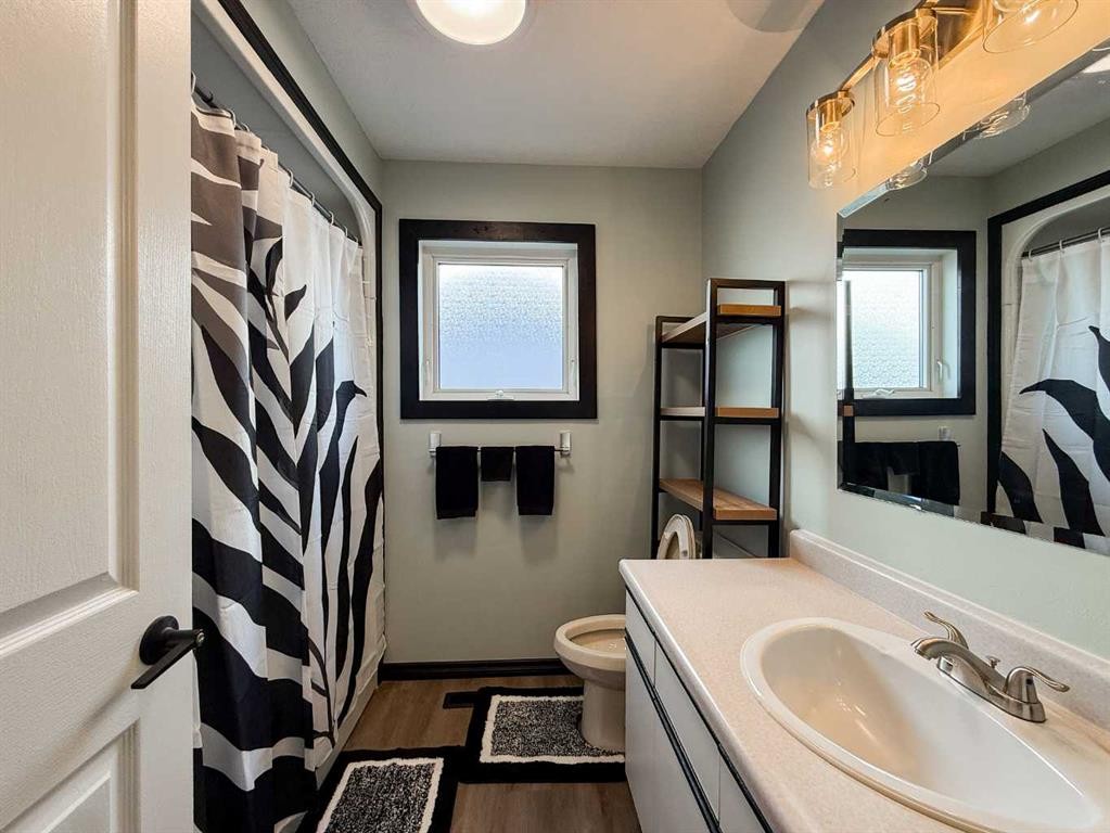









373


Collinge

Road,
Hinton,




AB
T7V 1L2

