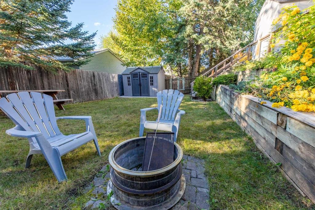 









157


Rispler

Way,
Hinton,




AB
T7V 1L7

