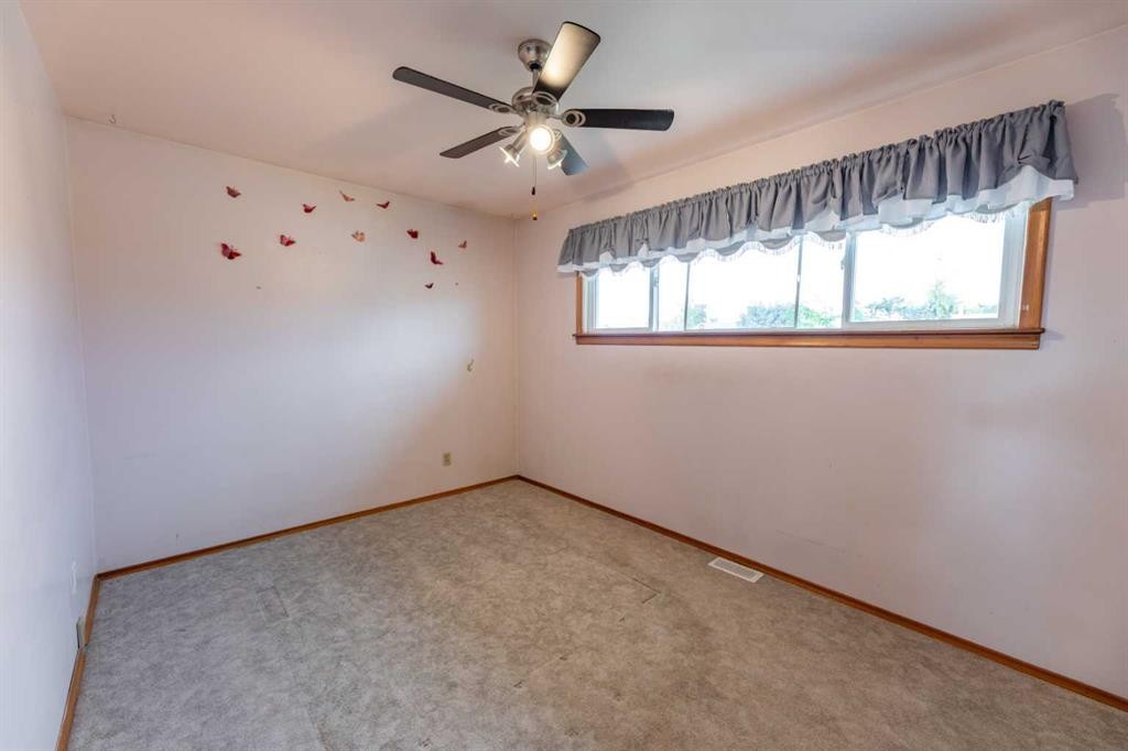 









104


Fraser

Street,
Hinton,




AB
T7V 1B7

