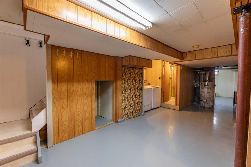 









104


Fraser

Street,
Hinton,




AB
T7V 1B7

