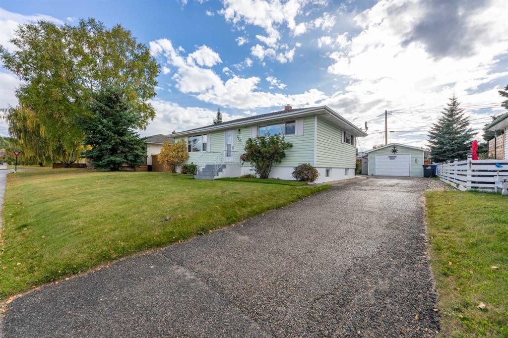 









104


Fraser

Street,
Hinton,




AB
T7V 1B7

