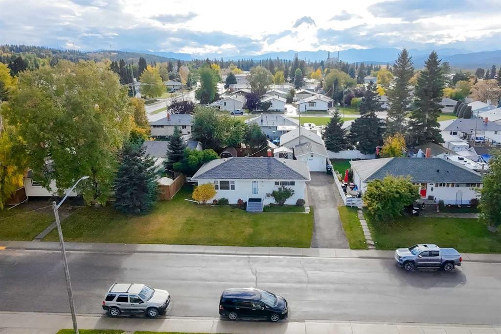 









104


Fraser

Street,
Hinton,




AB
T7V 1B7

