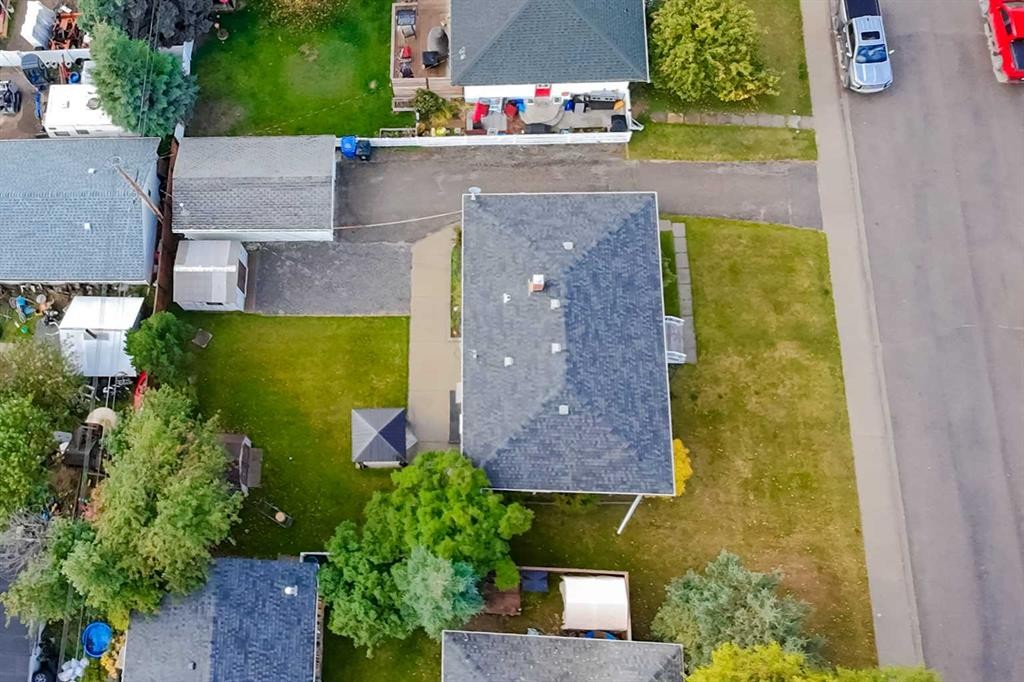 









104


Fraser

Street,
Hinton,




AB
T7V 1B7


