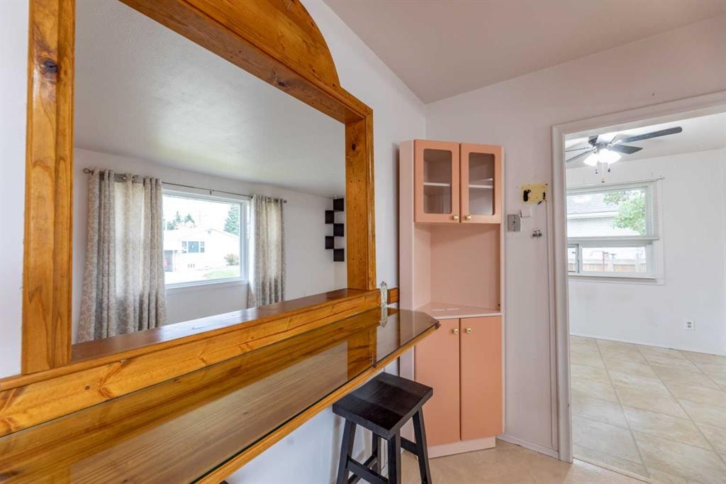 









104


Fraser

Street,
Hinton,




AB
T7V 1B7

