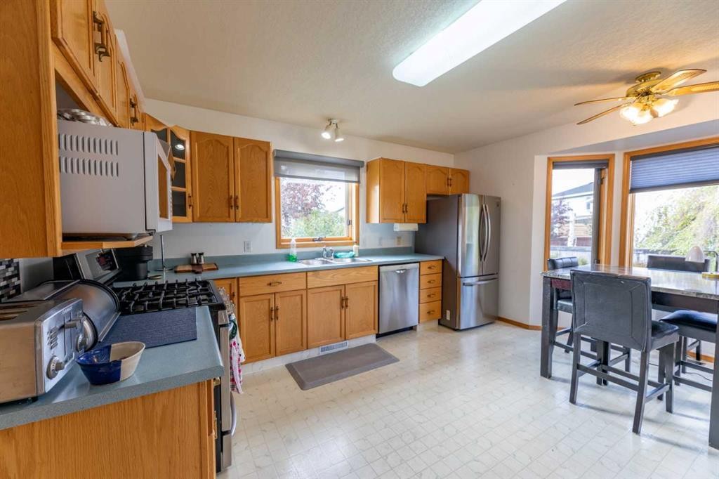 









111


Shillbeer

Cove,
Hinton,




AB
T7V 1A9

