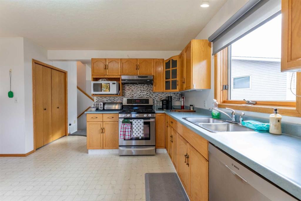 









111


Shillbeer

Cove,
Hinton,




AB
T7V 1A9

