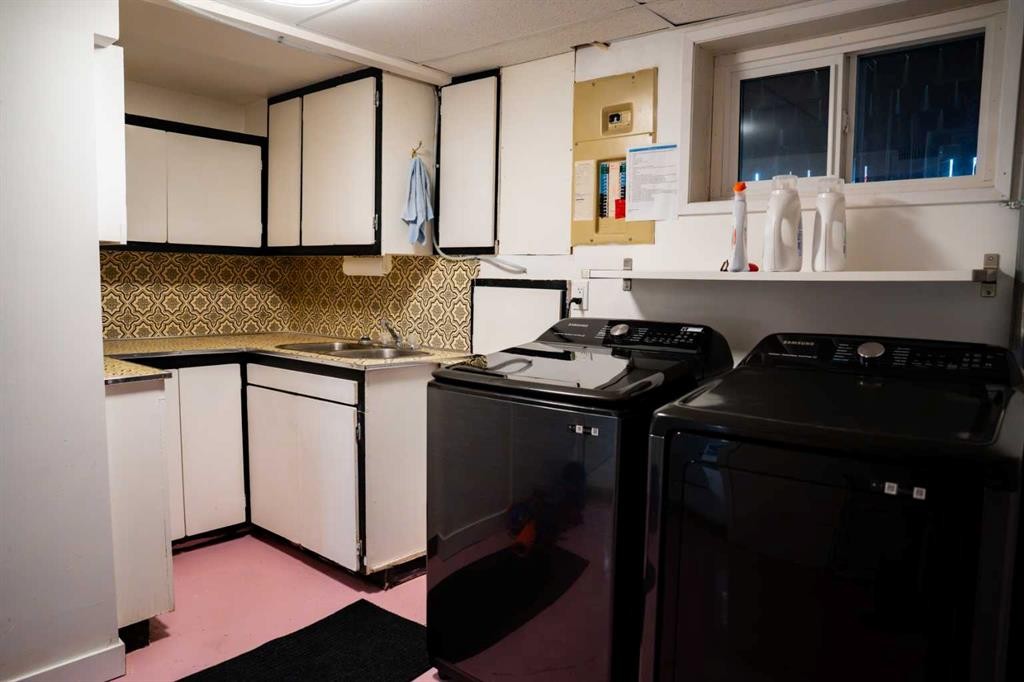 









125


Douglas

Drive,
Hinton,




AB
T7V 1C1

