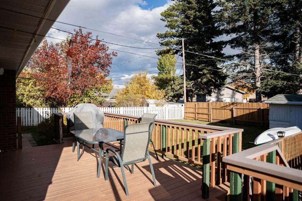 









125


Douglas

Drive,
Hinton,




AB
T7V 1C1

