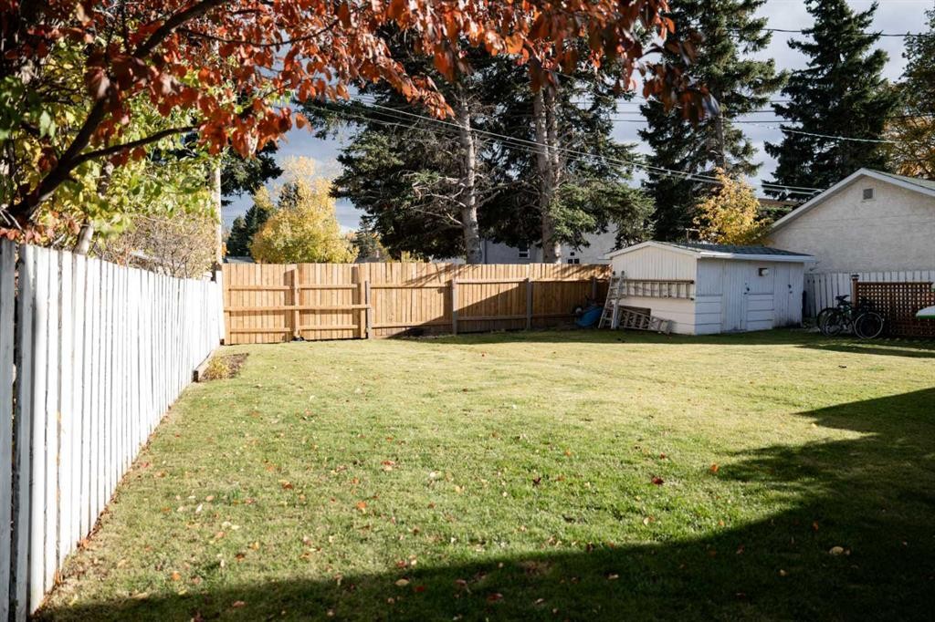 









125


Douglas

Drive,
Hinton,




AB
T7V 1C1


