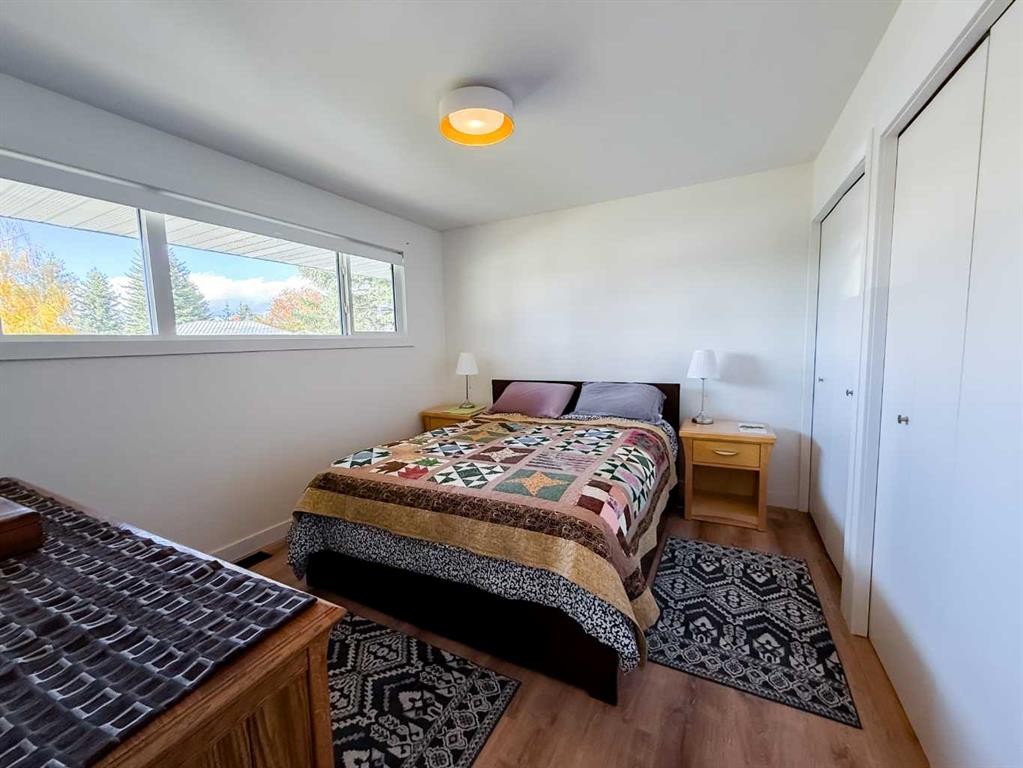 









125


Douglas

Drive,
Hinton,




AB
T7V 1C1

