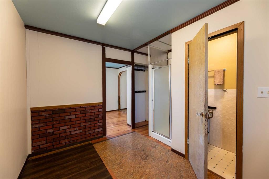 









147


Meadow

Drive,
Hinton,




AB
T7V 1N7

