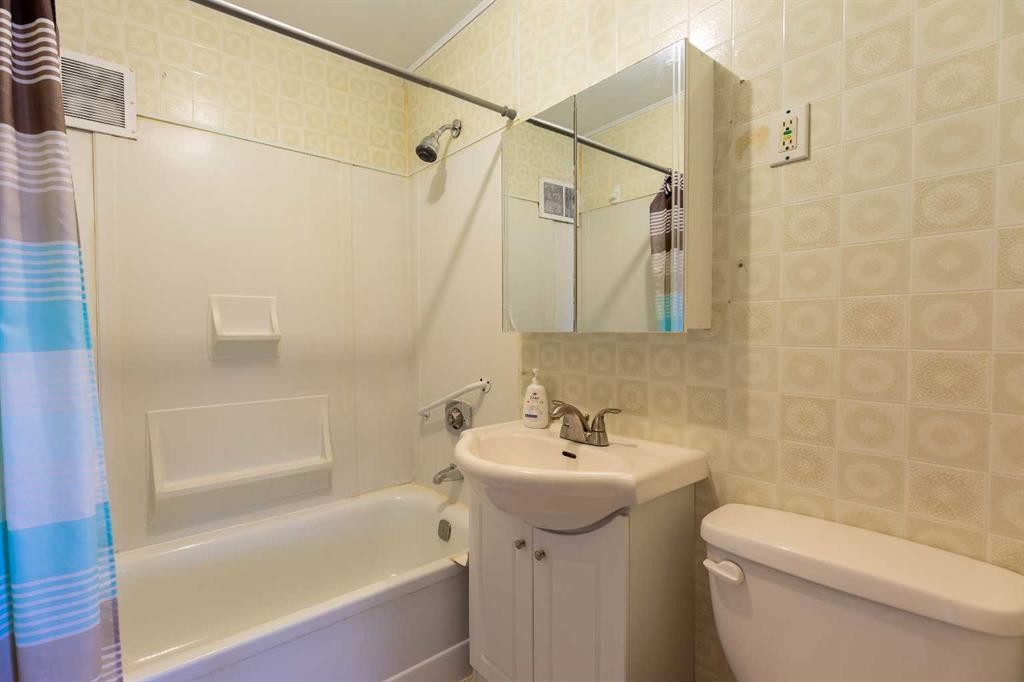 









147


Meadow

Drive,
Hinton,




AB
T7V 1N7

