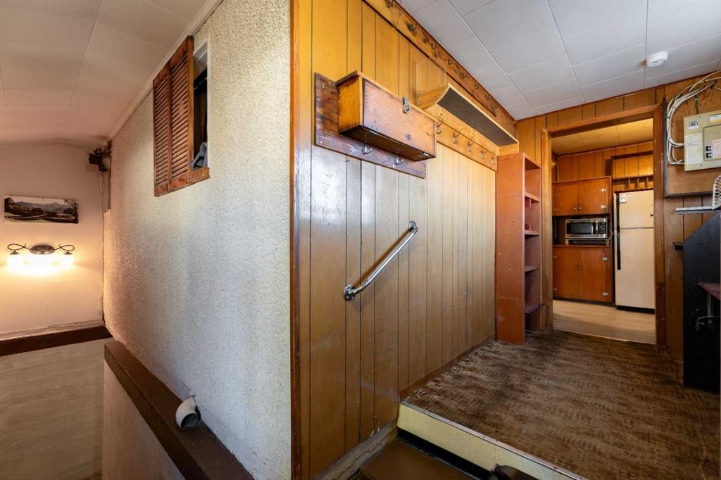 









147


Meadow

Drive,
Hinton,




AB
T7V 1N7

