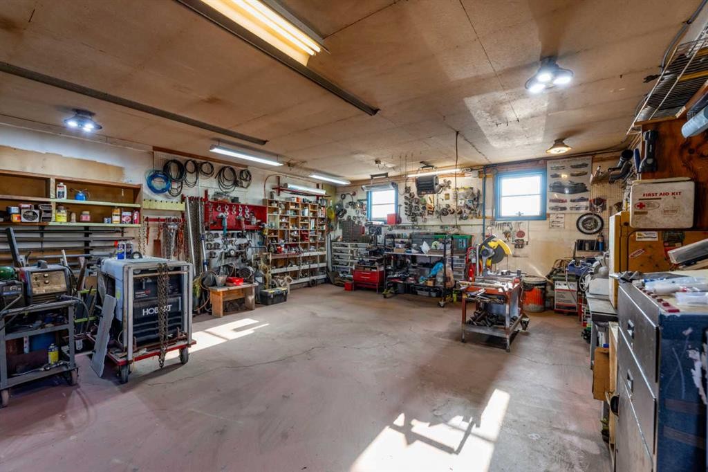 









147


Meadow

Drive,
Hinton,




AB
T7V 1N7

