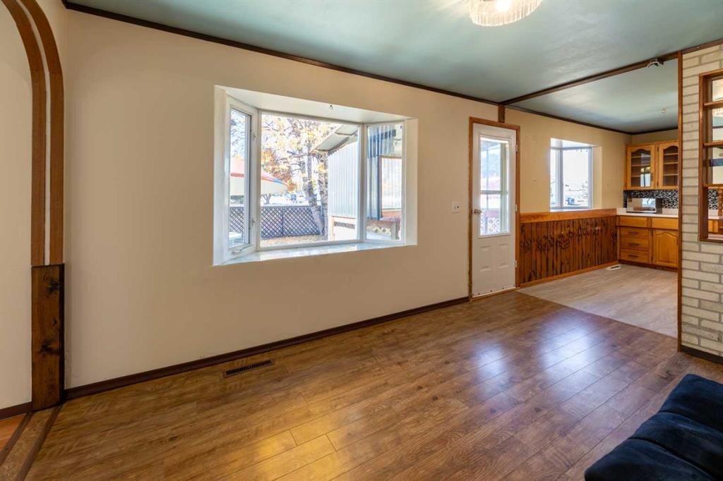 









147


Meadow

Drive,
Hinton,




AB
T7V 1N7

