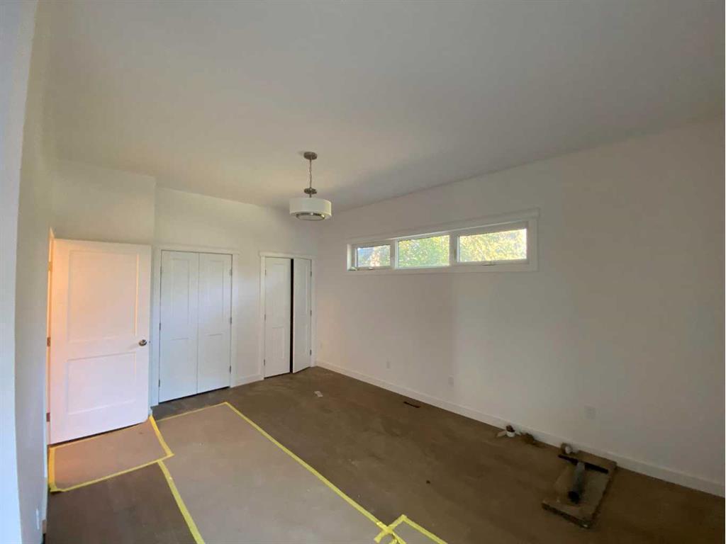 









564


5

Street West,
Brooks,




AB
T1R0B3


