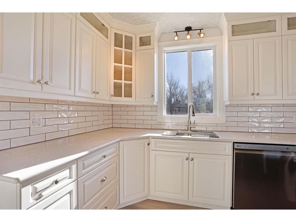 









417


Railway

Avenue,
Scandia,




AB
T0J 2Z0

