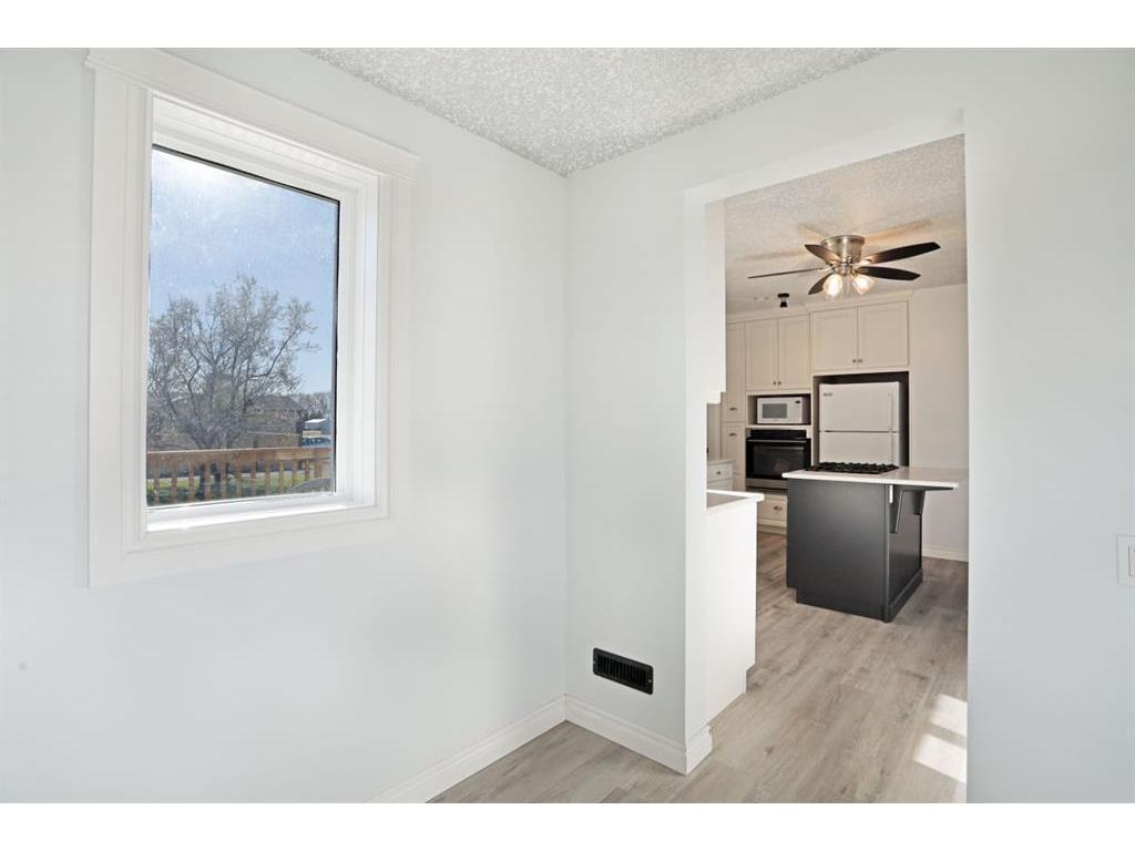 









417


Railway

Avenue,
Scandia,




AB
T0J 2Z0


