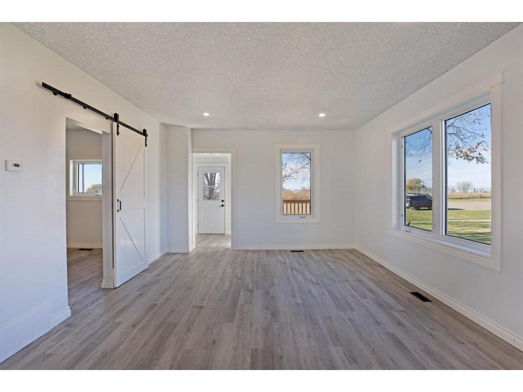 









417


Railway

Avenue,
Scandia,




AB
T0J 2Z0

