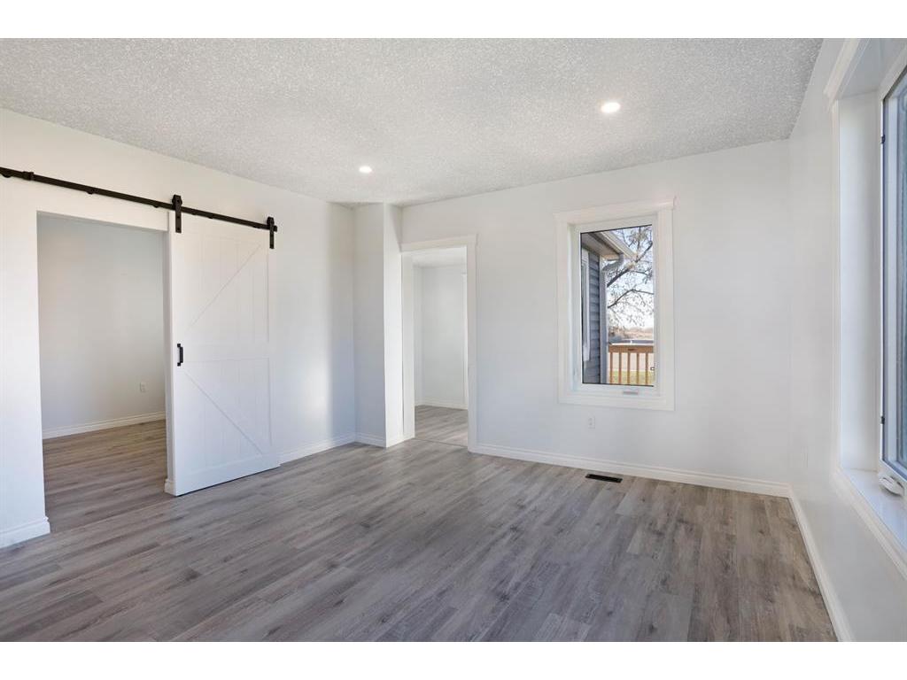 









417


Railway

Avenue,
Scandia,




AB
T0J 2Z0


