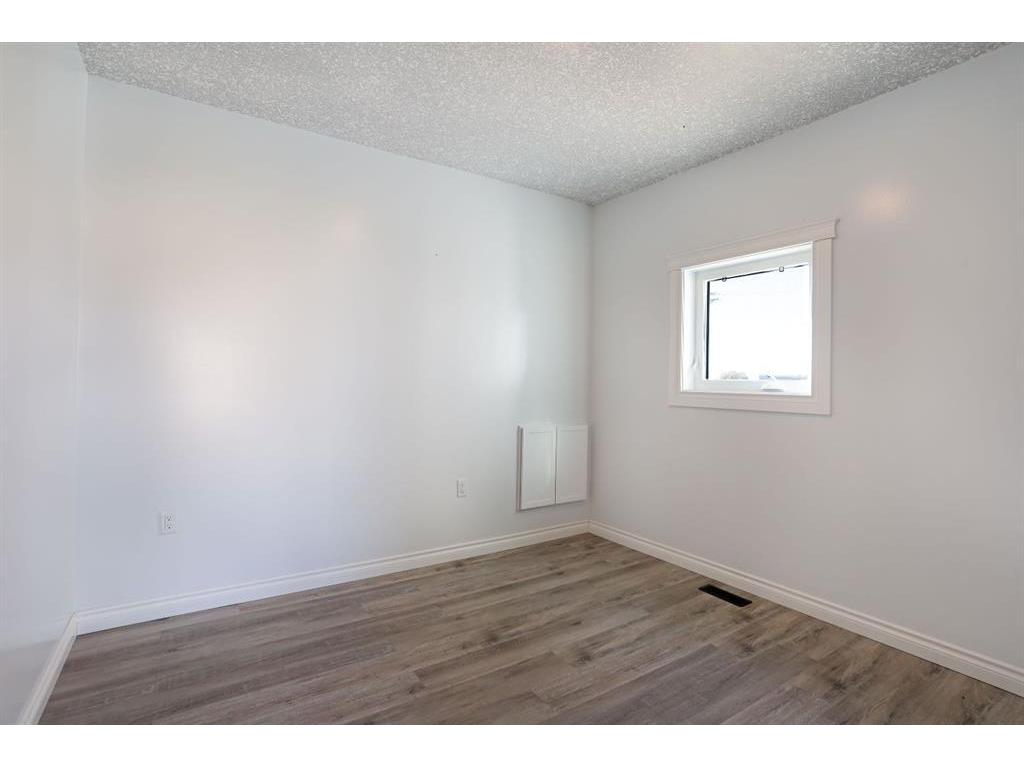 









417


Railway

Avenue,
Scandia,




AB
T0J 2Z0

