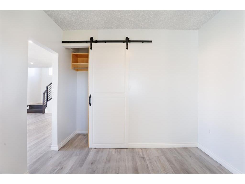 









417


Railway

Avenue,
Scandia,




AB
T0J 2Z0


