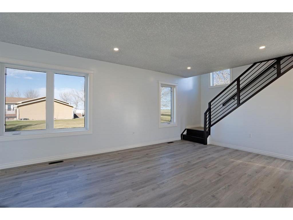 









417


Railway

Avenue,
Scandia,




AB
T0J 2Z0

