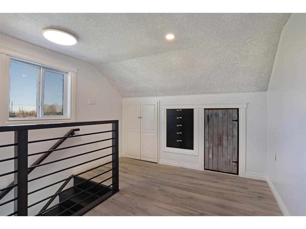 









417


Railway

Avenue,
Scandia,




AB
T0J 2Z0

