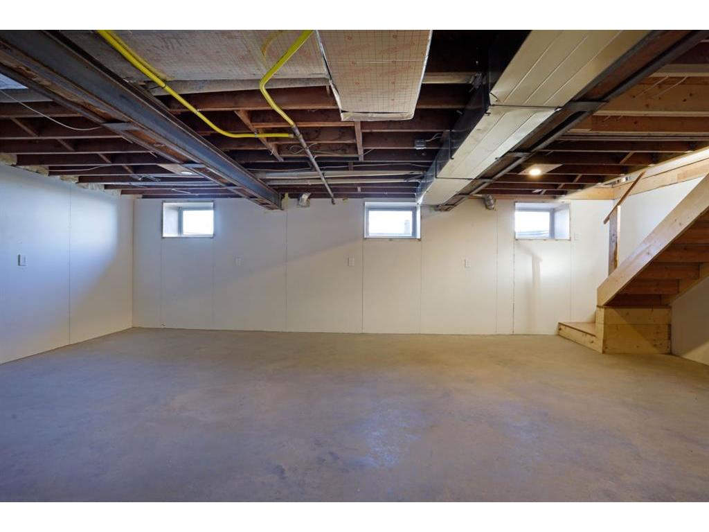 









417


Railway

Avenue,
Scandia,




AB
T0J 2Z0

