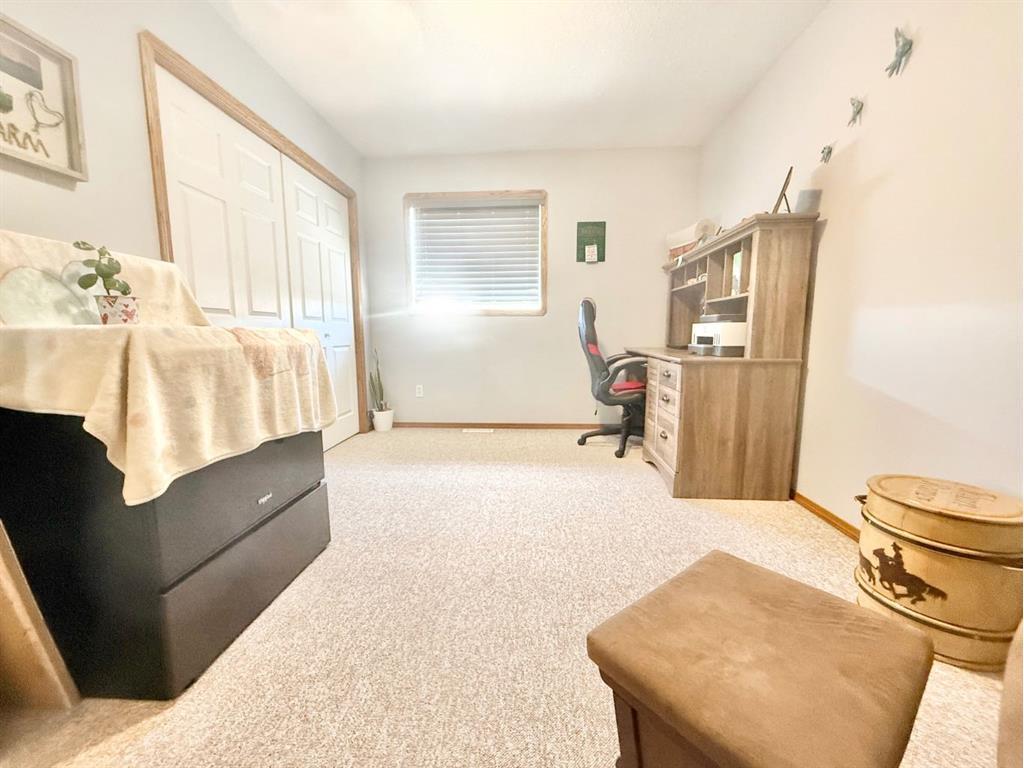









237


Upland

Boulevard West,
Brooks,




AB
T1R 0R1

