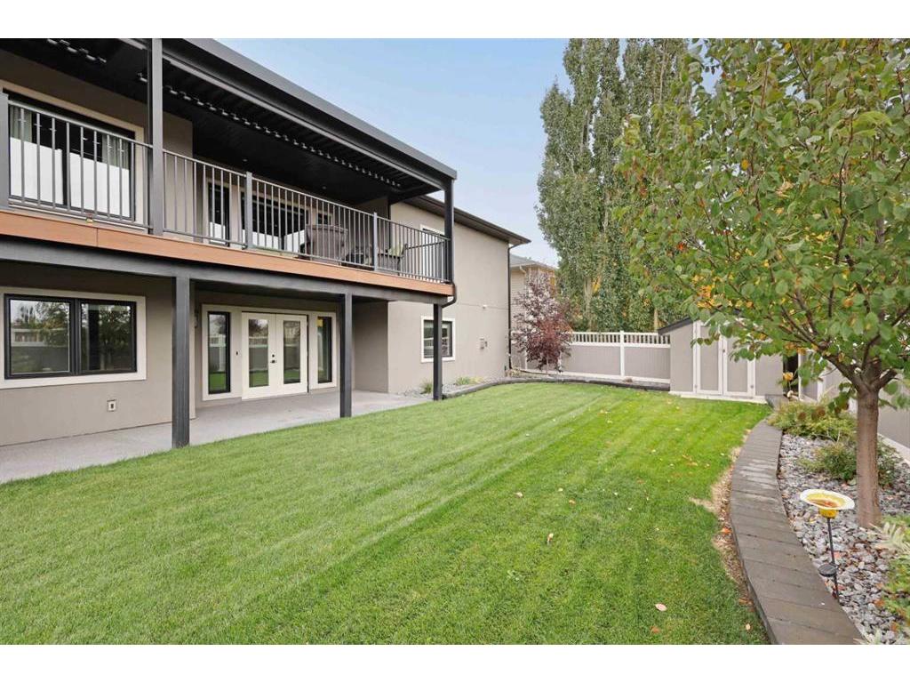 









911


2

Avenue West,
Brooks,




AB
T1R0B7

