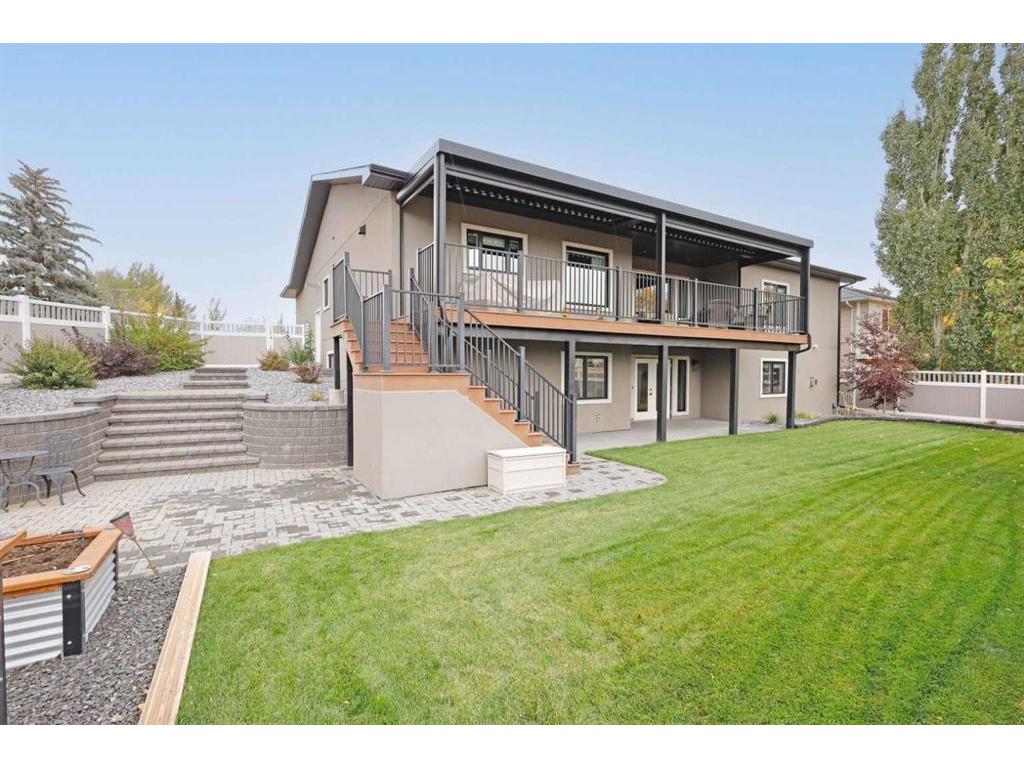 









911


2

Avenue West,
Brooks,




AB
T1R0B7

