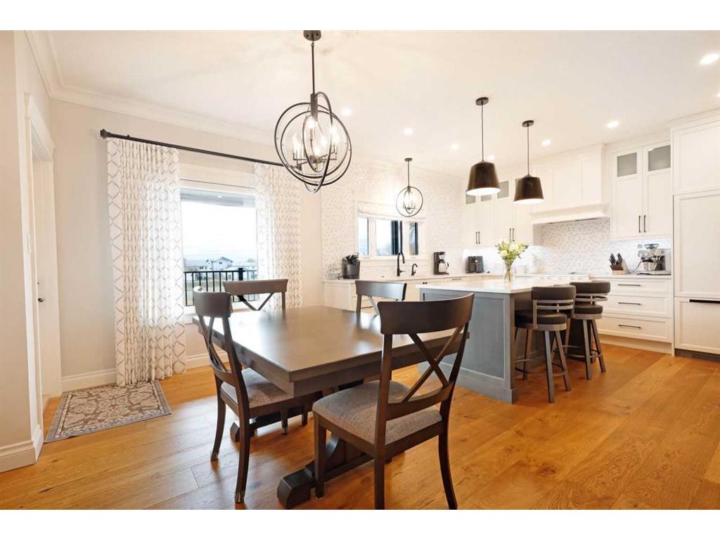 









911


2

Avenue West,
Brooks,




AB
T1R0B7


